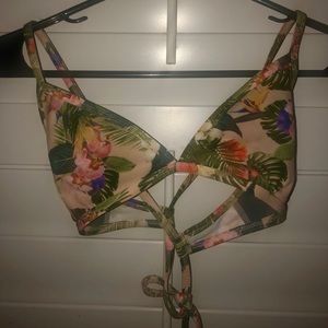 Floral Jolyn triangle top